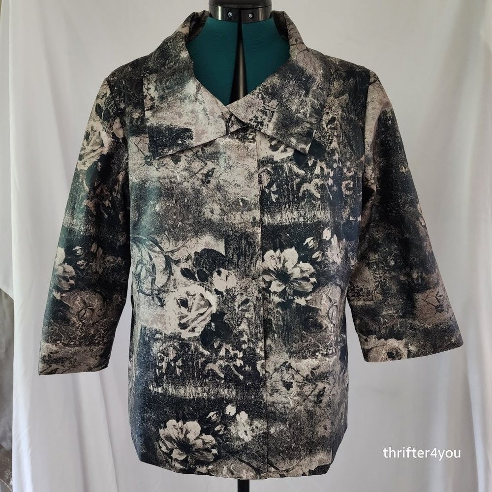 Chico's Floral Print Jacket Women Size 2/12 Grey Black Excellent 3/4 Sleeve Snap